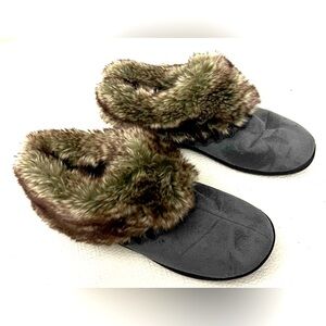 Isotoner‎ Women's Eco-Comfort Memory Foam Faux Fur Erica Hoodback Size 7.5-8